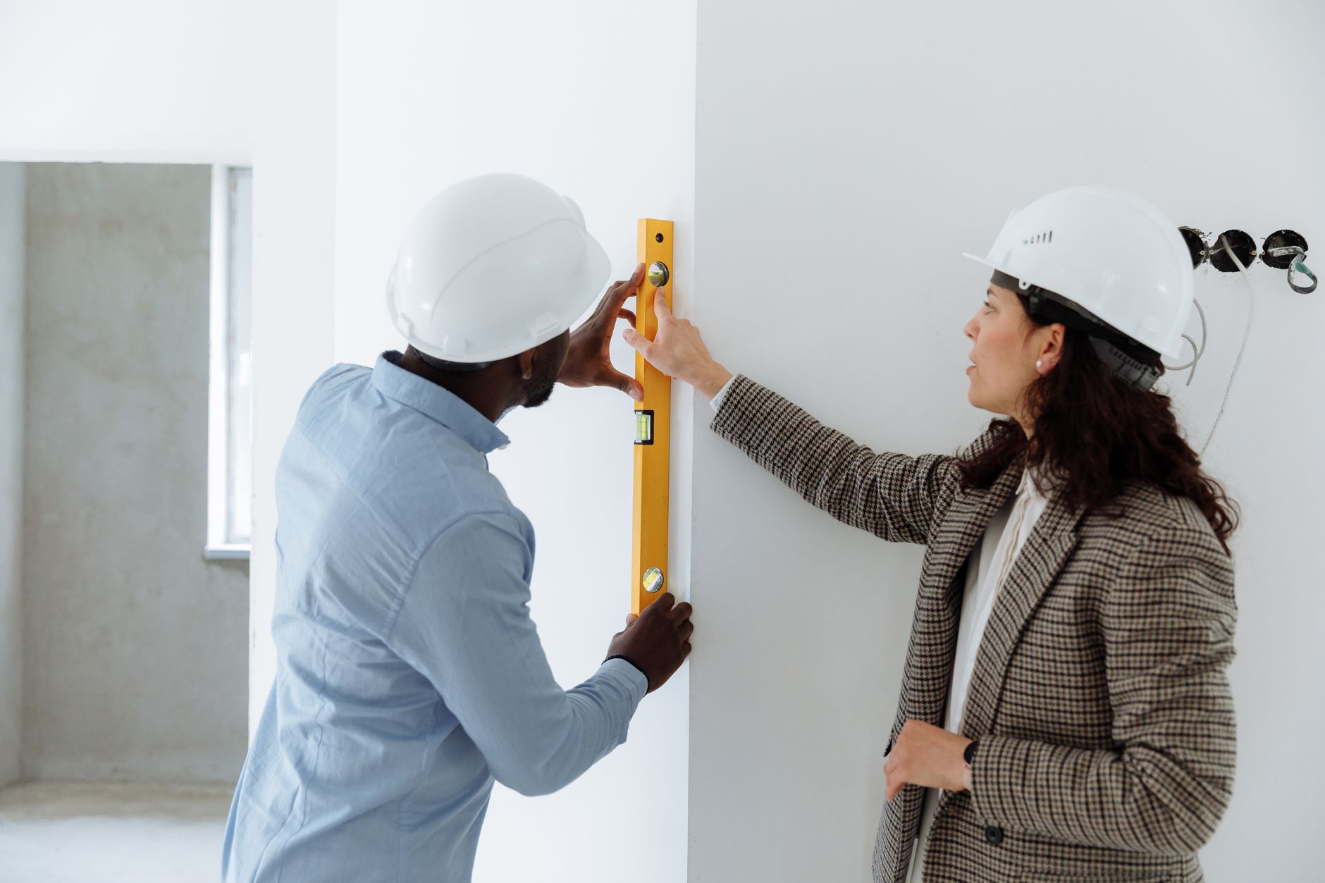 How Can Construction Contractors Avoid Overtime Calculation Errors? — construction timesheet and crew management