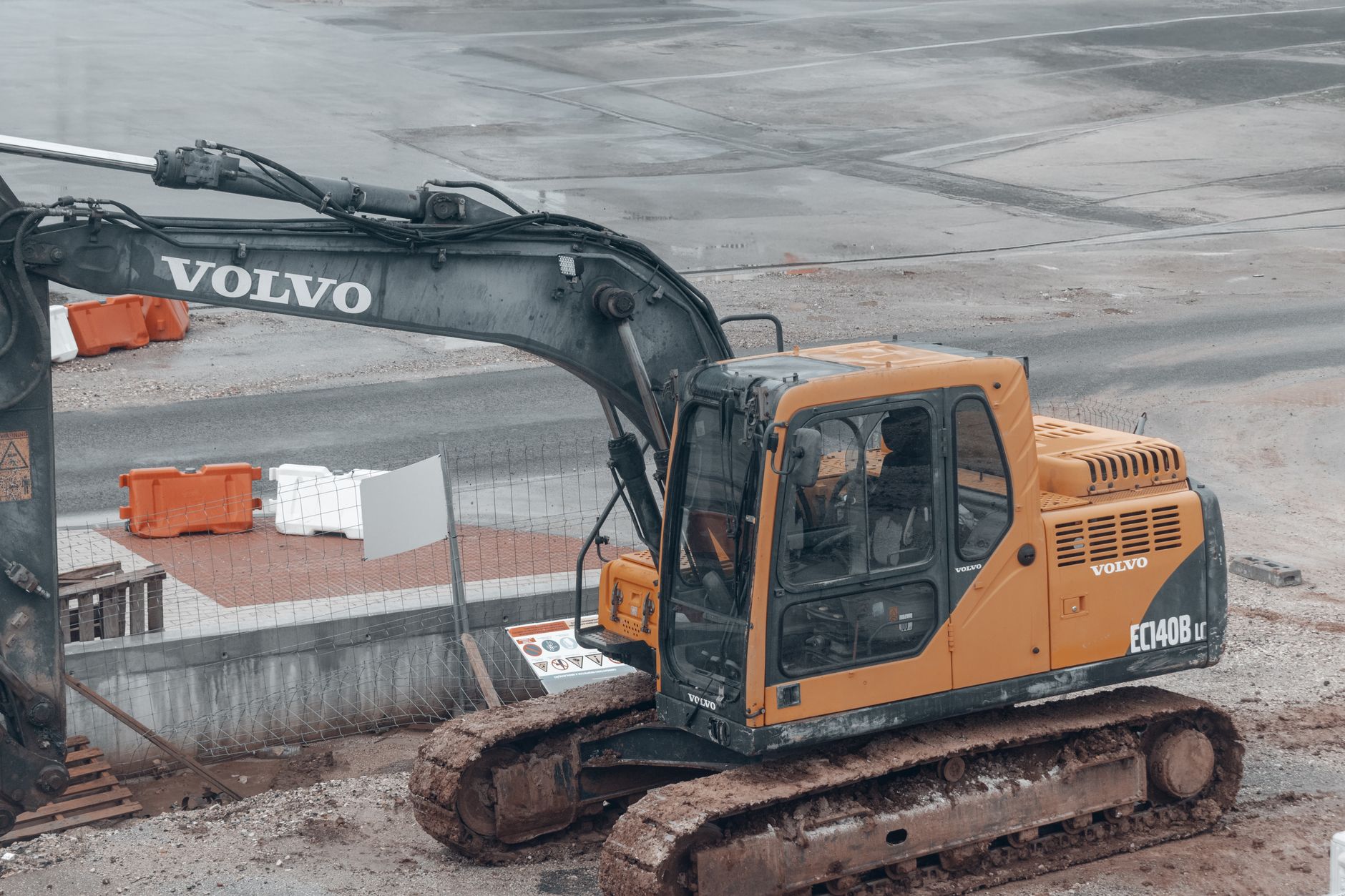 Offline Construction Time Tracking with GPS Verification — construction timesheet and crew management